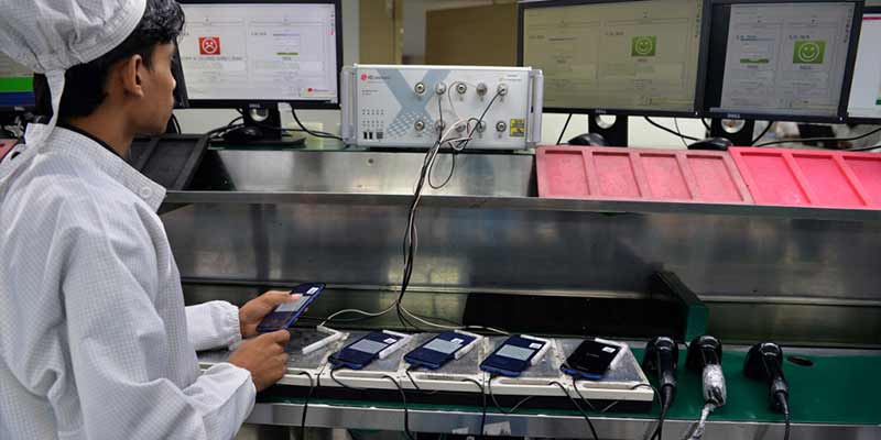 cellphone-factory-23