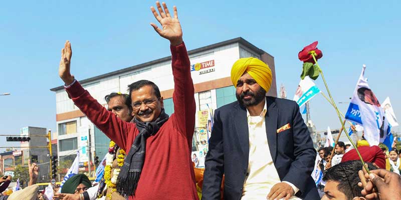 How does a political outfit attain ‘national party’ status?