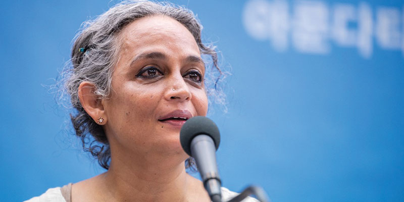 arundhati-roy